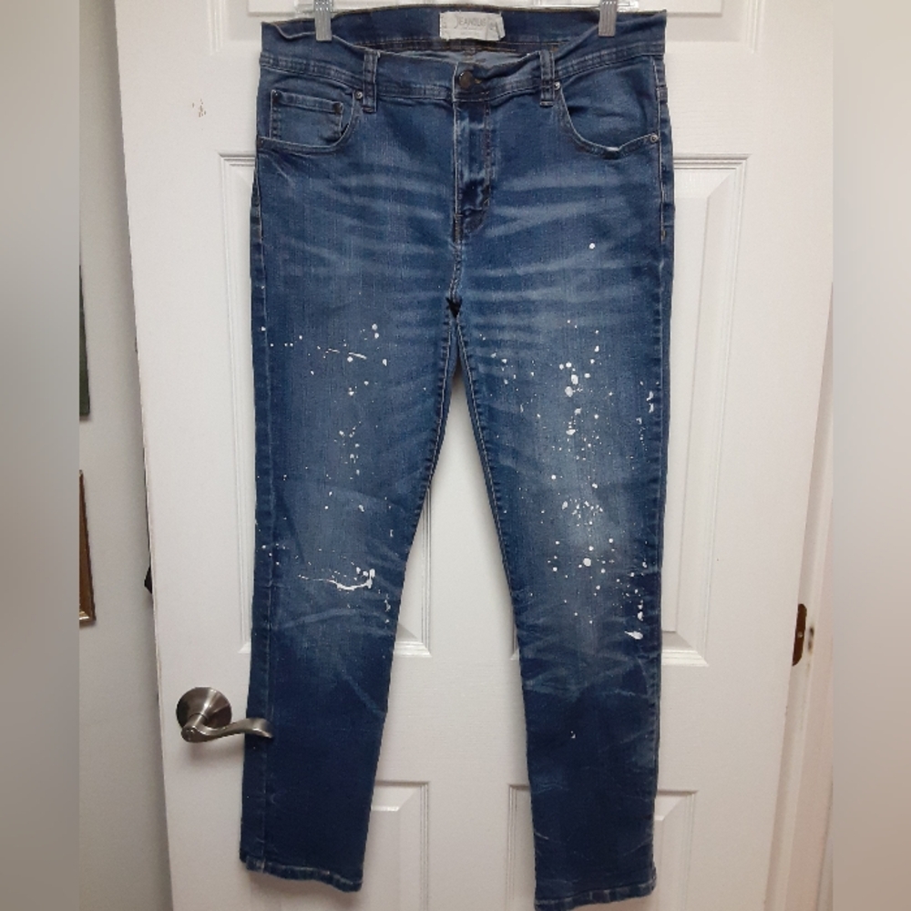 Akademiks Jeanuis Men's Medium Wash White Paint Splatter Destressed Denim Jean